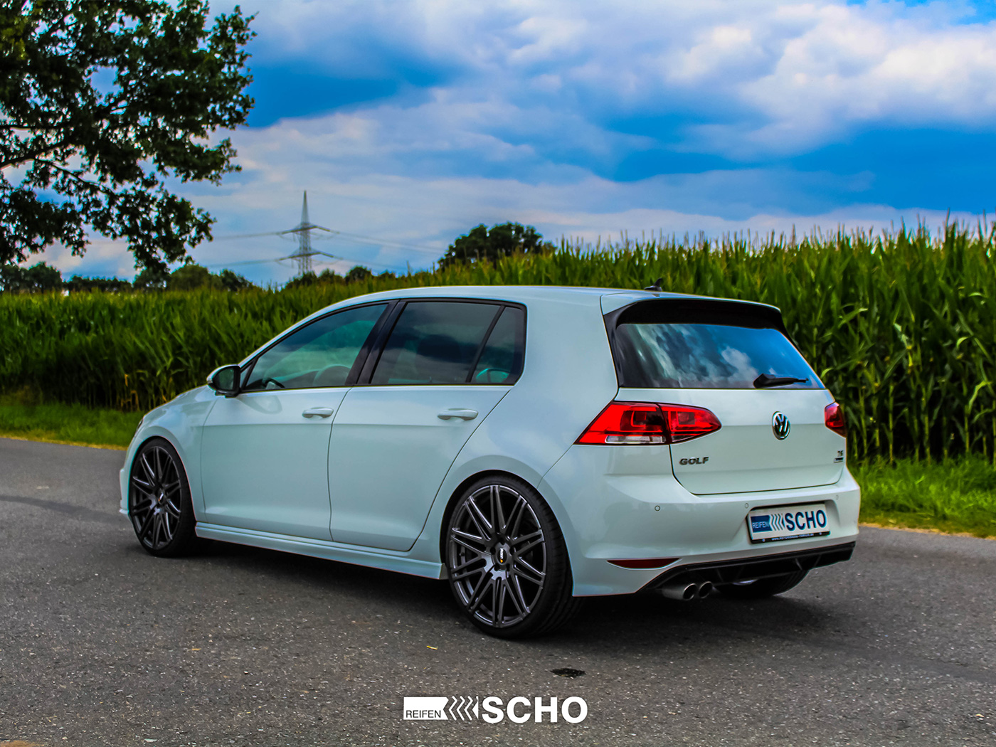 VW Golf 7 Eibach Sportline Federn + 8,5x20 Zoll Twin-Monotube-Projekt Felgen